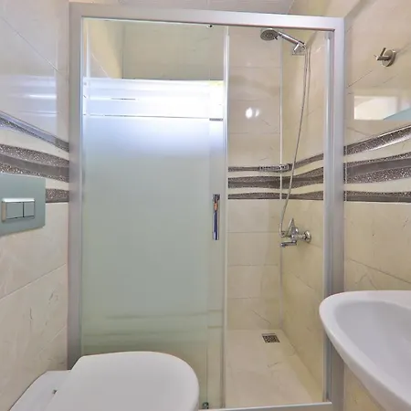 Casa de hóspedes Santosa 3*