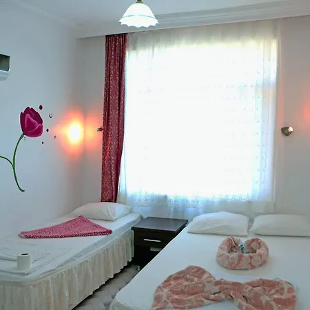 Santosa Guest house Kas